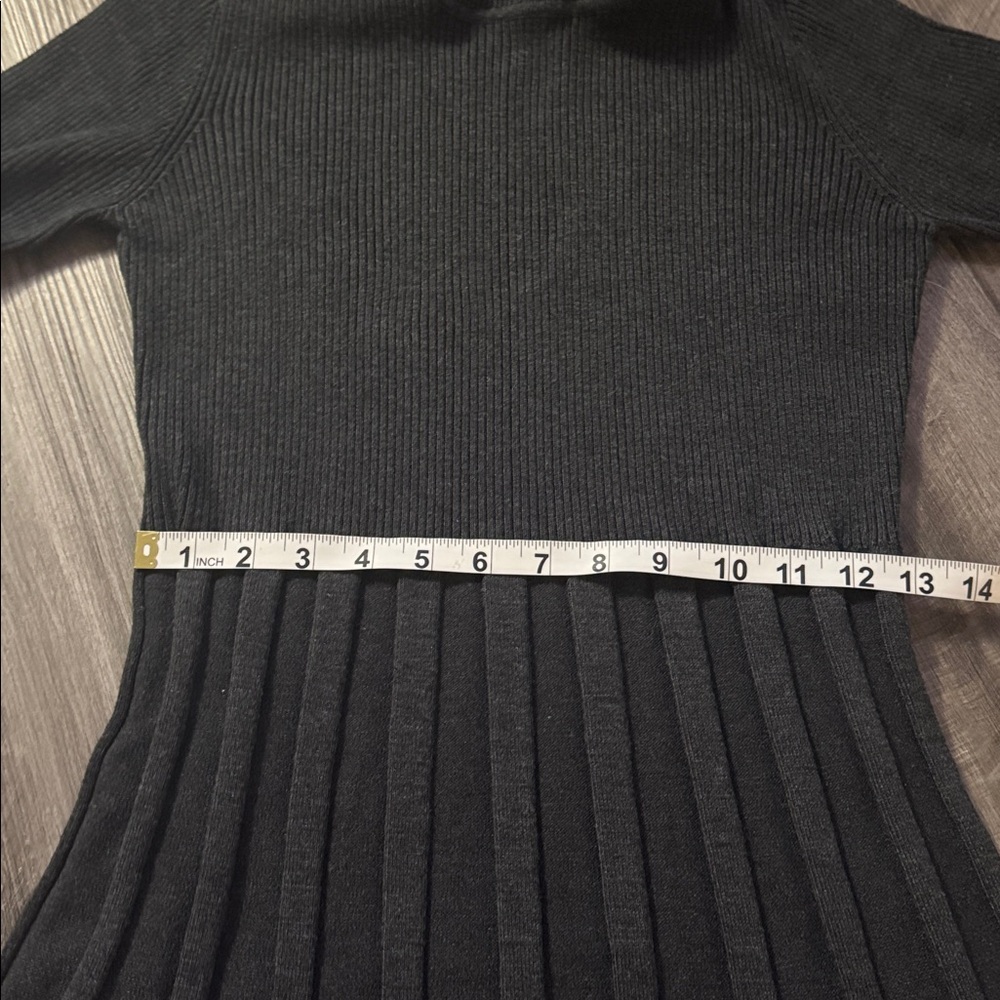 NEW Eliza J medium $98 grey dress pleated bell sleeve pleats women’s business - Picture 8 of 8
